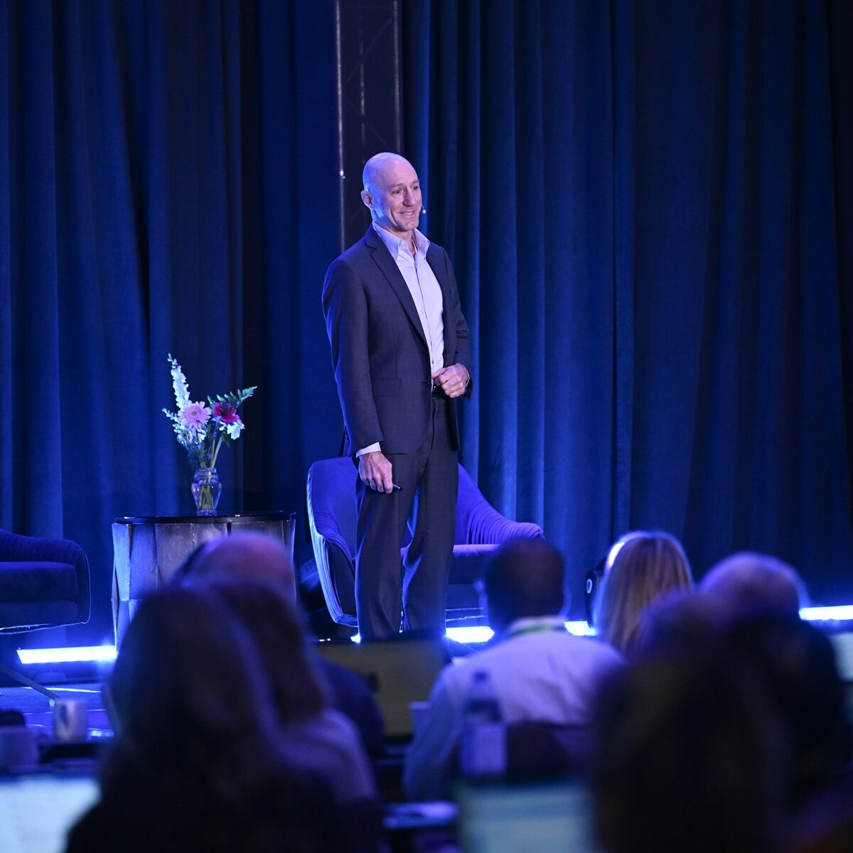 Dr Albano speaking at the 2025 Worldlink Medical Summit